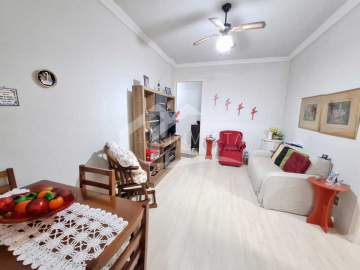 Imperdível - Excelente Sala Quarto em ótima localização de Copacabana, na quadra praia, Posto 2. Apartamento em andar alto, fundos e super siIencioso. Pronto para entrar e morar! - FCAP11580