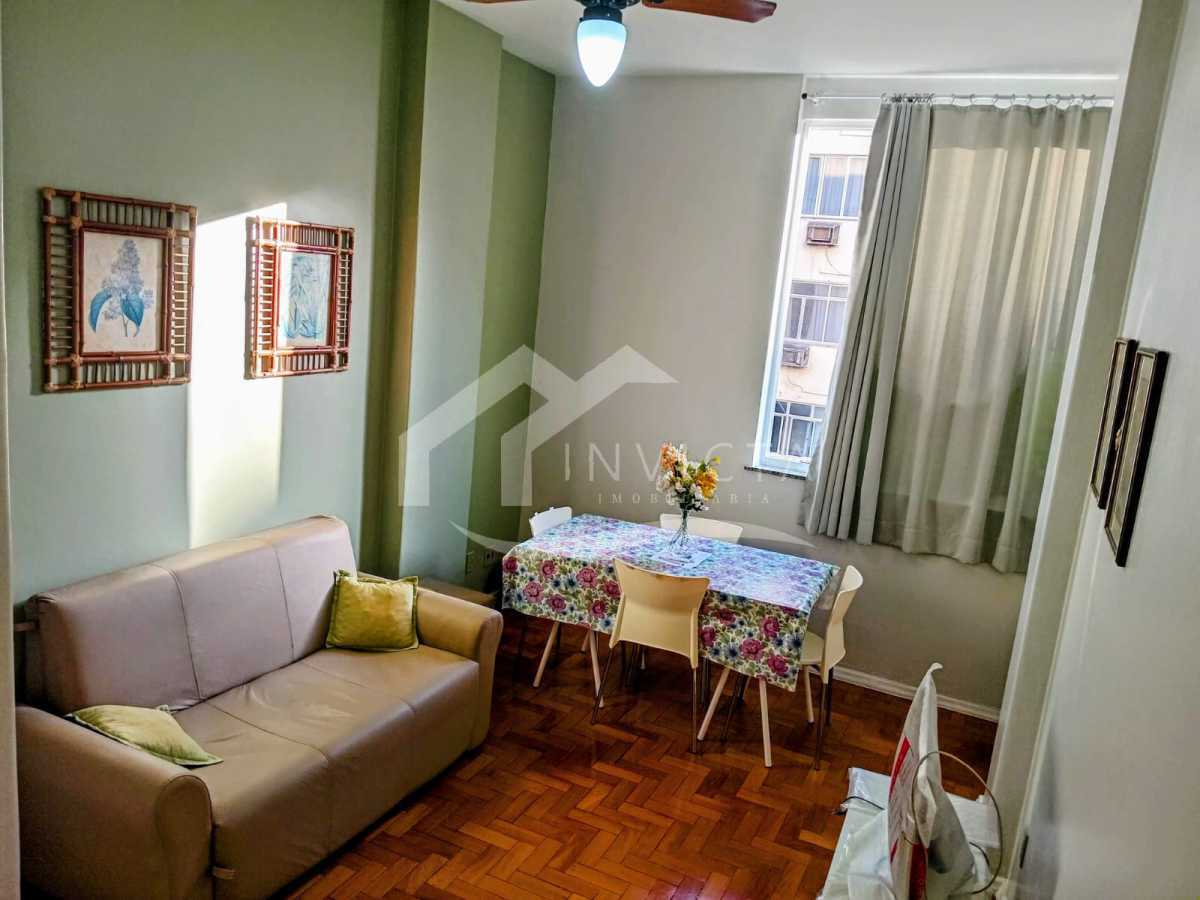 Conheça WhatsApp Image 2024-10-31 at 1 do imóvel - EXCELENTE APARTAMENTO QUARTO E SALA, EM BOA LOCALIZAÇÃO NO POSTO 4 DE COPACABANA. COM PORTEIRA FECHADA! - FCAP11591 - 3 WhatsApp Image 2024-10-31 at 1 - 3