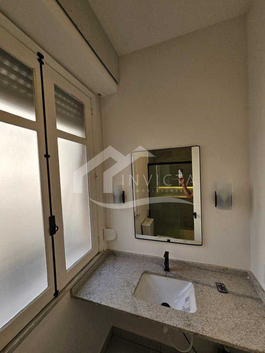 Conheça 20240824_144744 do imóvel - Três quartos com varanda todo reformado e com duas suítes em rua tranquila de Botafogo - FCAP31464 - 10 20240824_144744 - 10