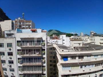 Imperdível - Belíssimo apartamento três quartos com vaga em rua nobre!!!! - FLAP30011