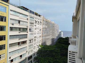 Imperdível - MARAVILHOSO SALA QUARTO COM VARANDA NA QUADRA DA PRAIA!!! - FCAP11639