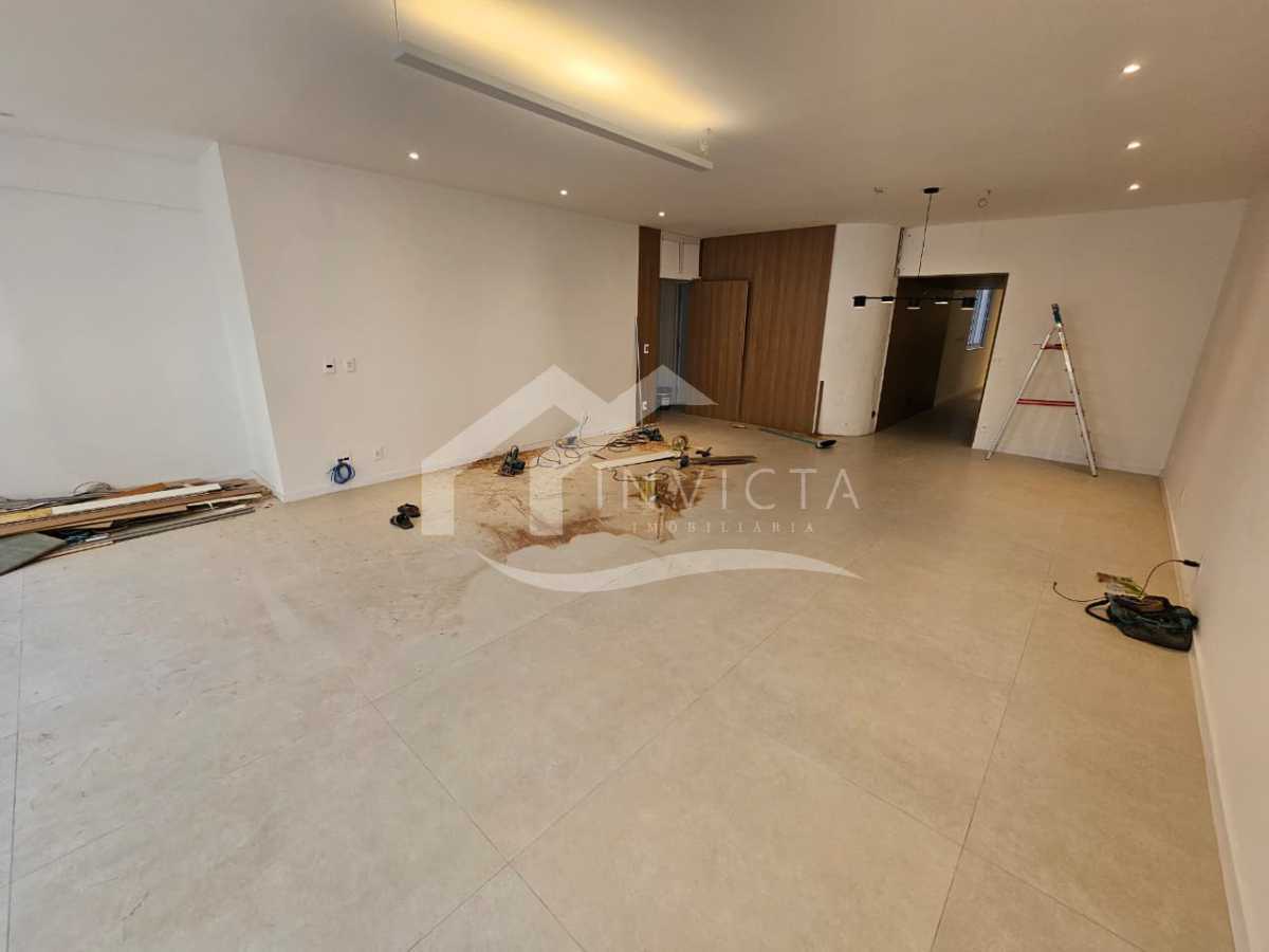 Conheça Sala de estar do imóvel - Imperdível 3 suítes, móveis planejados, uma quadra da praia!! - RPAP30411 - 2 Sala de estar - 2