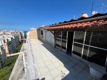 Ótima localização - COBERTURA COM ÁREA EXTERNA E VISTA MAR EM RUA NOBRE - FCCO40014