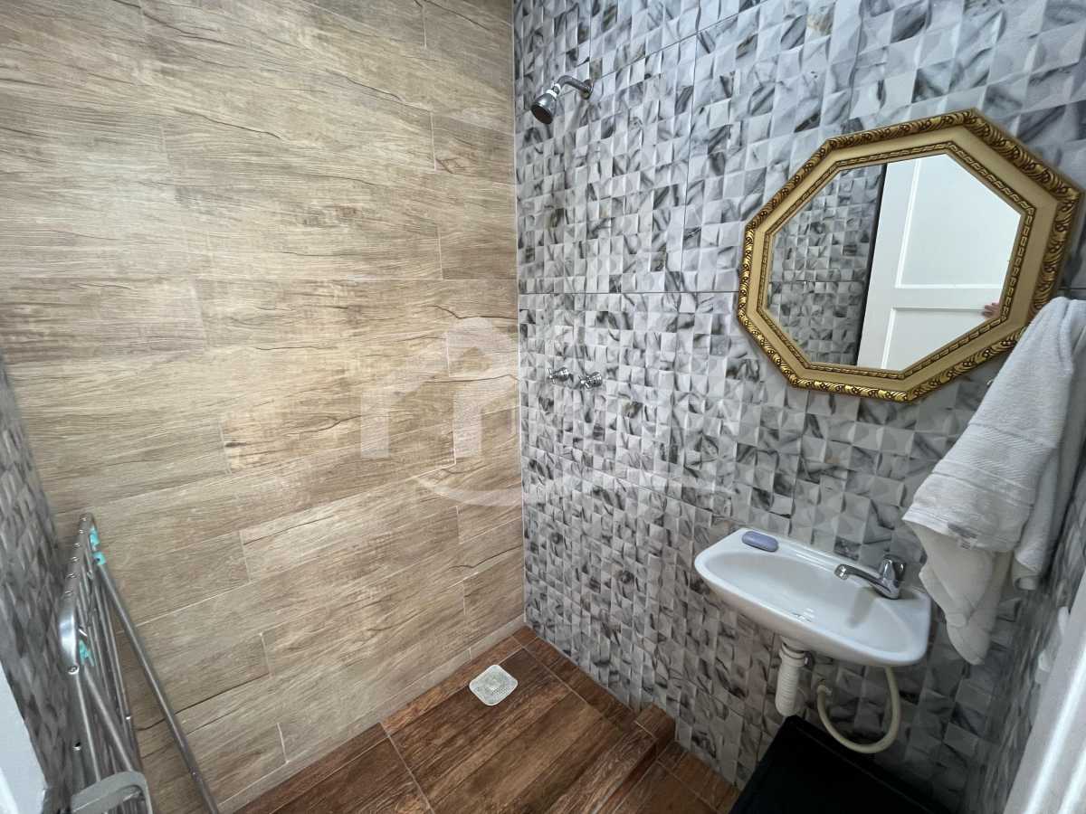 Imperdível - Excelente 3 quartos reformado com vaga na escritura - FLAP30025