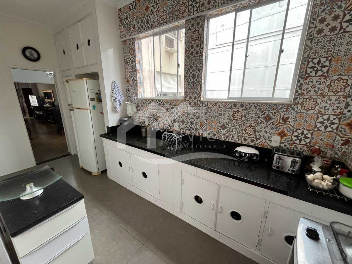 Imperdível - Excelente 3 quartos reformado com vaga na escritura - FLAP30025