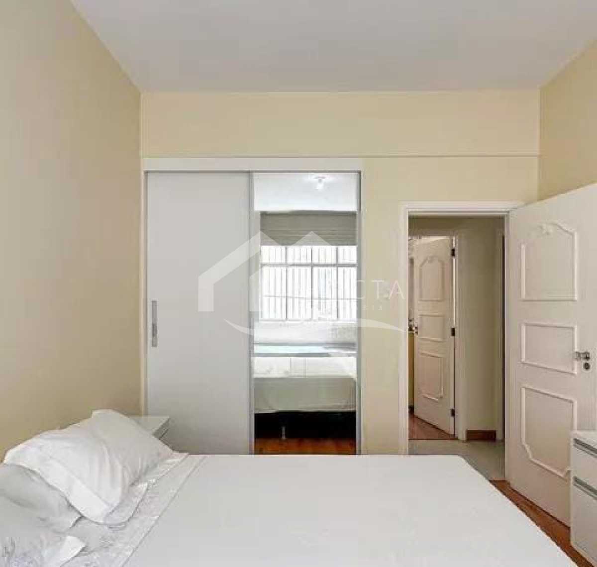 Conheça WhatsApp Image 2025-04-21 at 1 do imóvel - Incrível apartamento original 3 quartos revertido para 2 com vaga na escritura no coração de Ipanema!! - IPAP20005 - 7 WhatsApp Image 2025-04-21 at 1 - 7