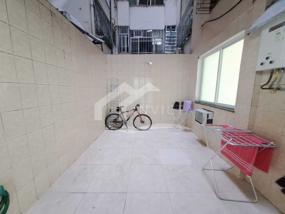Conheça WhatsApp Image 2025-04-30 at 1 do imóvel - EXCELENTE APARTAMENTO DE 3 QUARTOS, SUÍTE, SALA AMPLA E COM 2 VARANDAS AMPLAS. APARTAMENTO BEM LOCALIZADO PERTO DO METRO, BANCOS E DIVERÇOS COMERCIOS. HÁ UMA QUADRA DA PRAIA. - FLAA30002 - 23 WhatsApp Image 2025-04-30 at 1 - 23