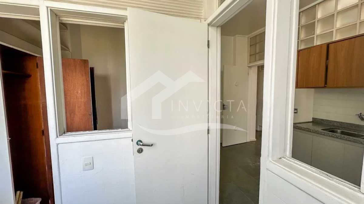 b5c23836923a4d39a5b02e7bfd88c1 - 22