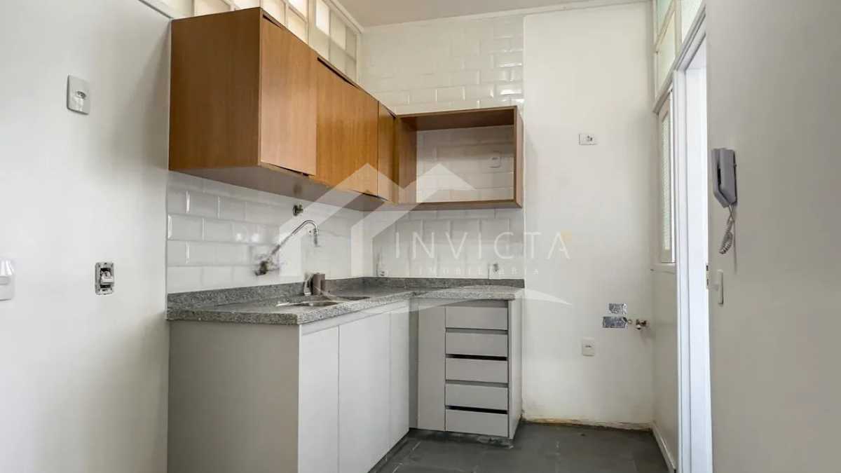 0122f502f8b64aea887b21fae290b6 - 18