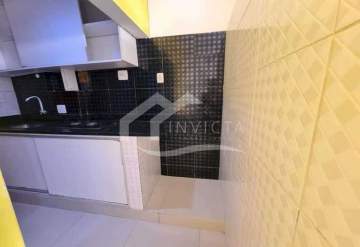 Imperdível - Ótimo Conjugado no Leblon. terceira quadra da praia e 1 quadra da Lagoa. Perto do metrô, 1 quadra do metrô e ao lado do shopping Leblon. - IPKI10006