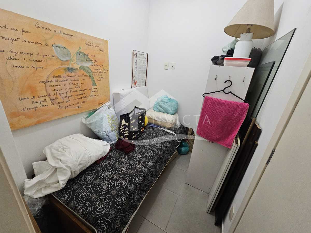 Imperdível - Esplêndido apartamento luxuoso, reformado e muito bem localizado em rua nobre do posto 6 - FCAP40234