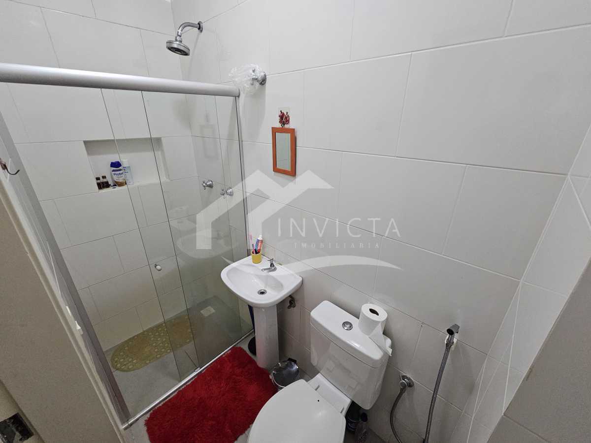 Imperdível - Esplêndido apartamento luxuoso, reformado e muito bem localizado em rua nobre do posto 6 - FCAP40234