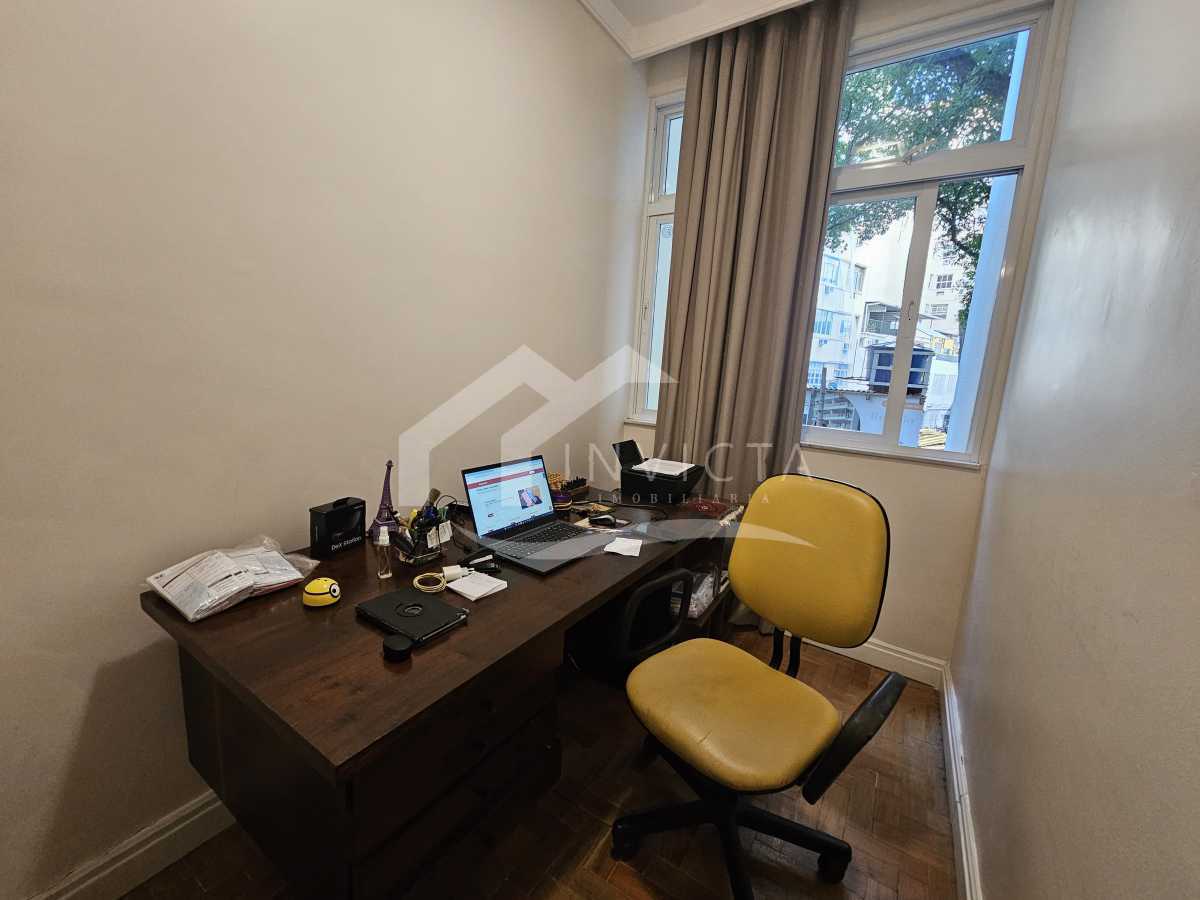 Imperdível - Esplêndido apartamento luxuoso, reformado e muito bem localizado em rua nobre do posto 6 - FCAP40234