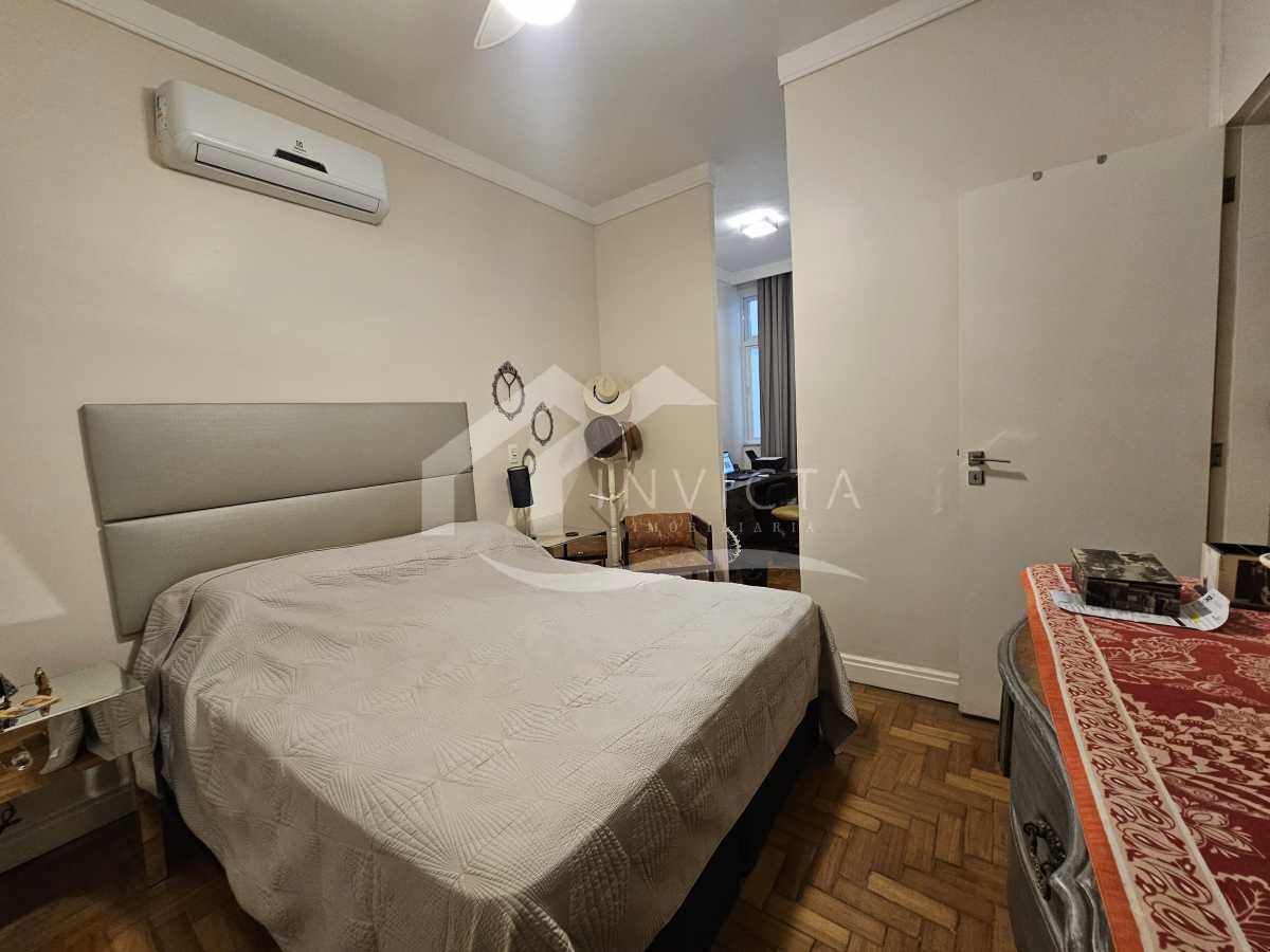 Imperdível - Esplêndido apartamento luxuoso, reformado e muito bem localizado em rua nobre do posto 6 - FCAP40234