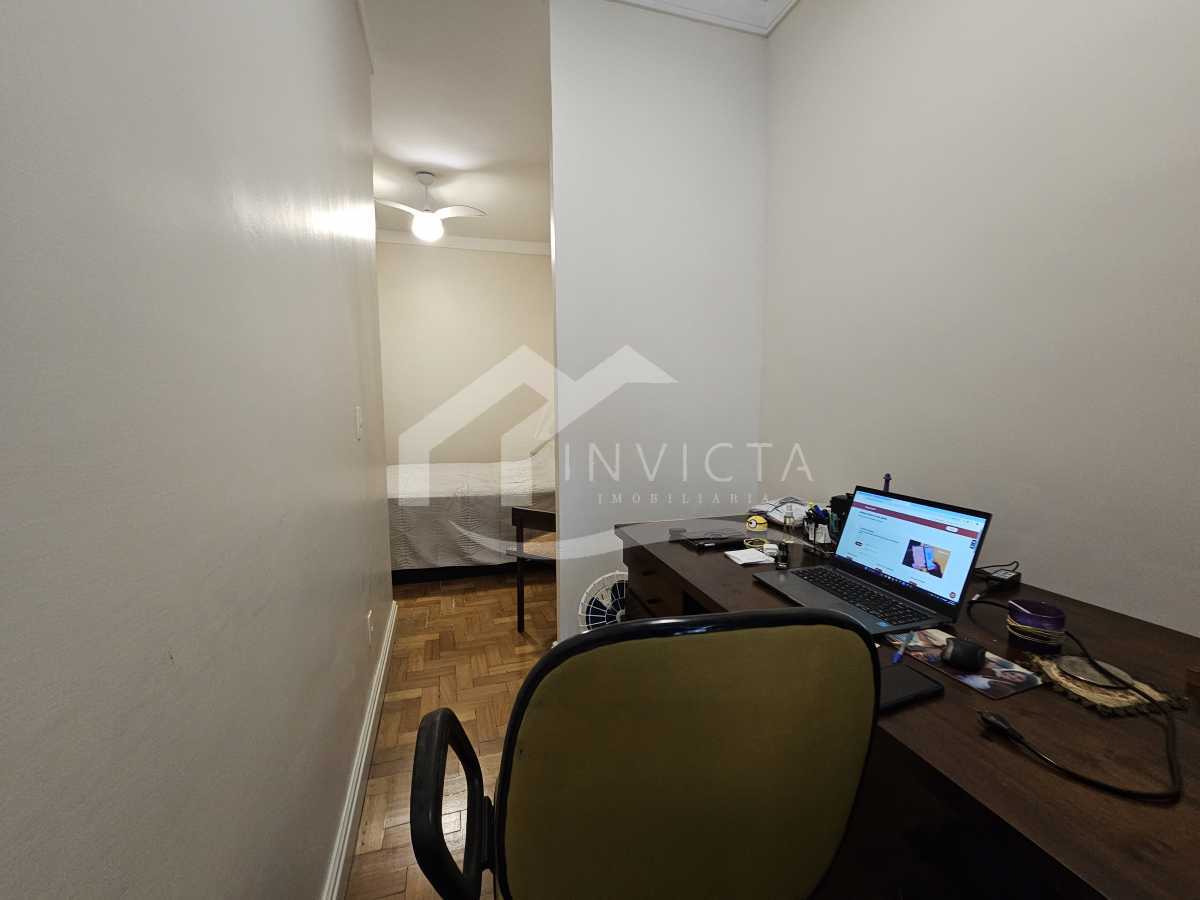 Imperdível - Esplêndido apartamento luxuoso, reformado e muito bem localizado em rua nobre do posto 6 - FCAP40234