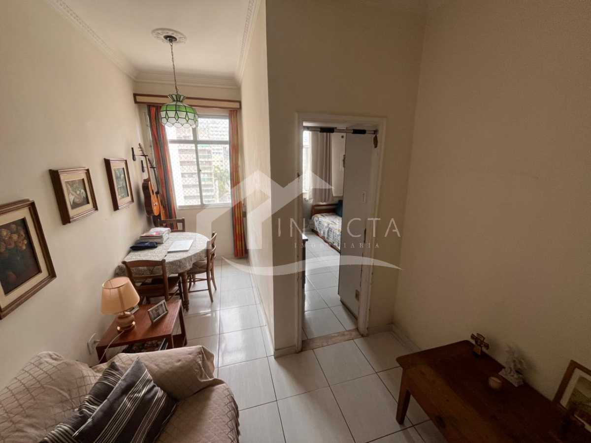 Imperdível - APARTAMENTO DE DOIS QUARTOS TODO REFORMADO EM BOTAFOGO!!! - FLAP20052