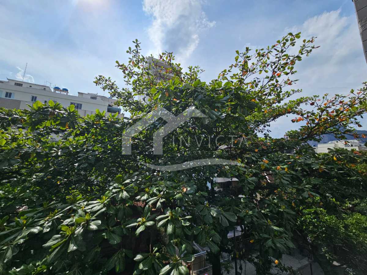 Ótima localização - EXCELENTE TRÊS QUARTOS COM VAGA NO CORAÇÃO DE IPANEMA!!!! - IPAP30122