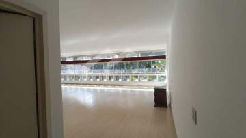 Ótima localização - Excelente apartamento de 3 quartos perto da praia - IPAP30023