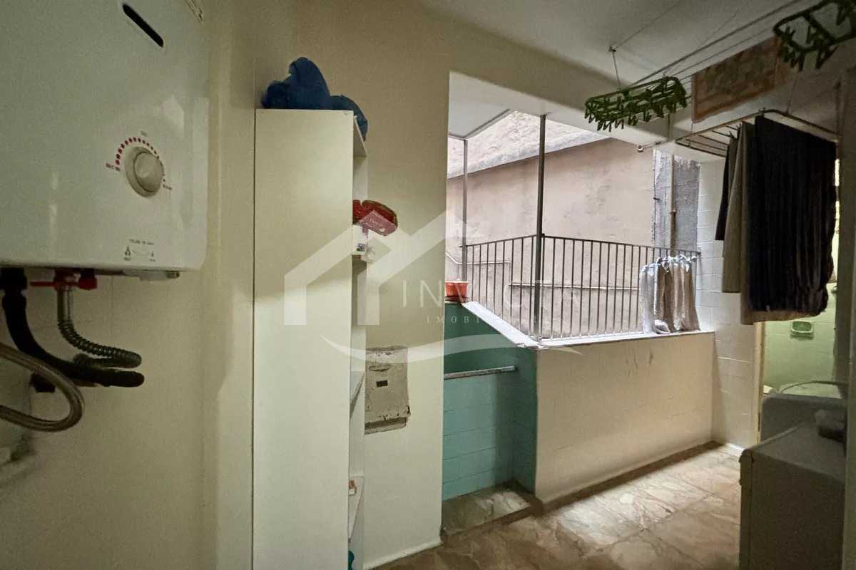 Área de serviço - 25