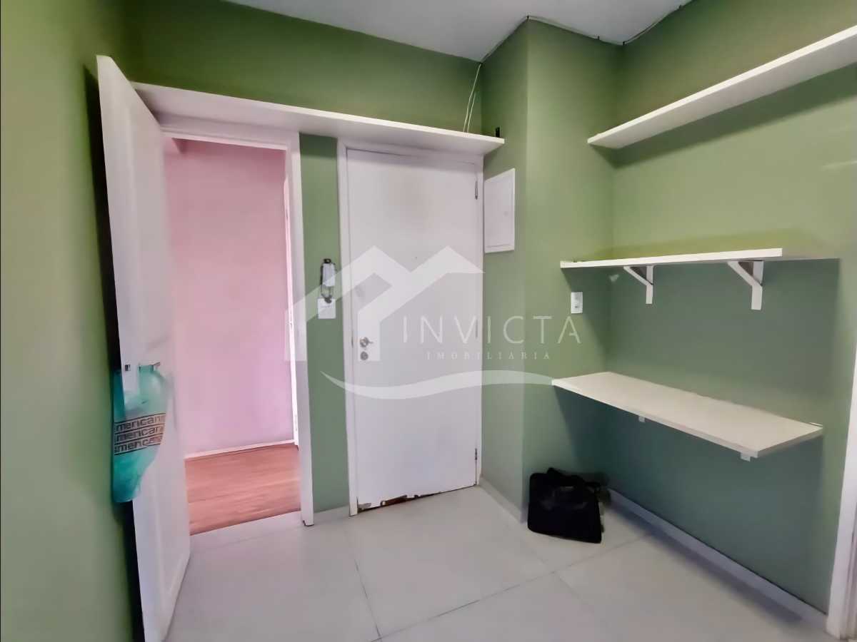 Conheça cozinha 2 do imóvel - Oportunidade de 2 quartos com área aberta em rua valorizada no Leblon - IPAP20025 - 11 cozinha 2 - 11