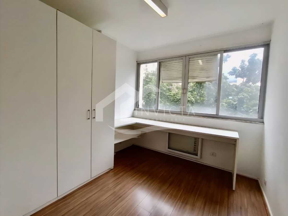 Conheça quarto 1 do imóvel - Oportunidade de 2 quartos com área aberta em rua valorizada no Leblon - IPAP20025 - 22 quarto 1 - 22