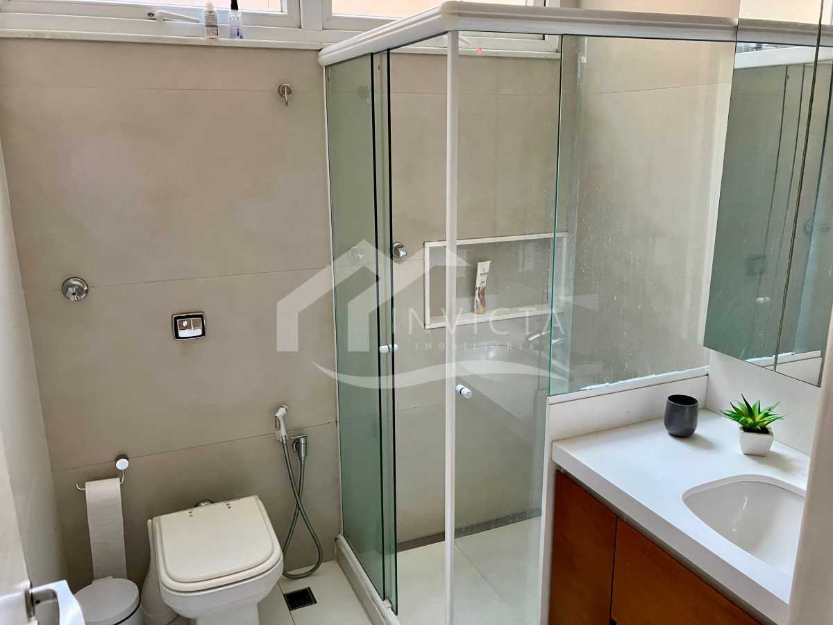 Conheça Banheiro suíte do imóvel - CHARMOSÍSSIMO 2 quartos mobiliado e reformado no Posto 9 de Ipanema! - IPAP20028 - 24 Banheiro suíte - 24