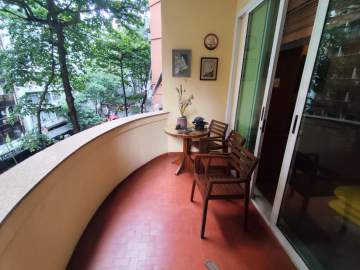 Imperdível - EXCELETE APARTAMENTO DE 4 QUARTOS COM VARANDA E VAGA NA ESCRITURA EM COPACABANA - FCAP40241