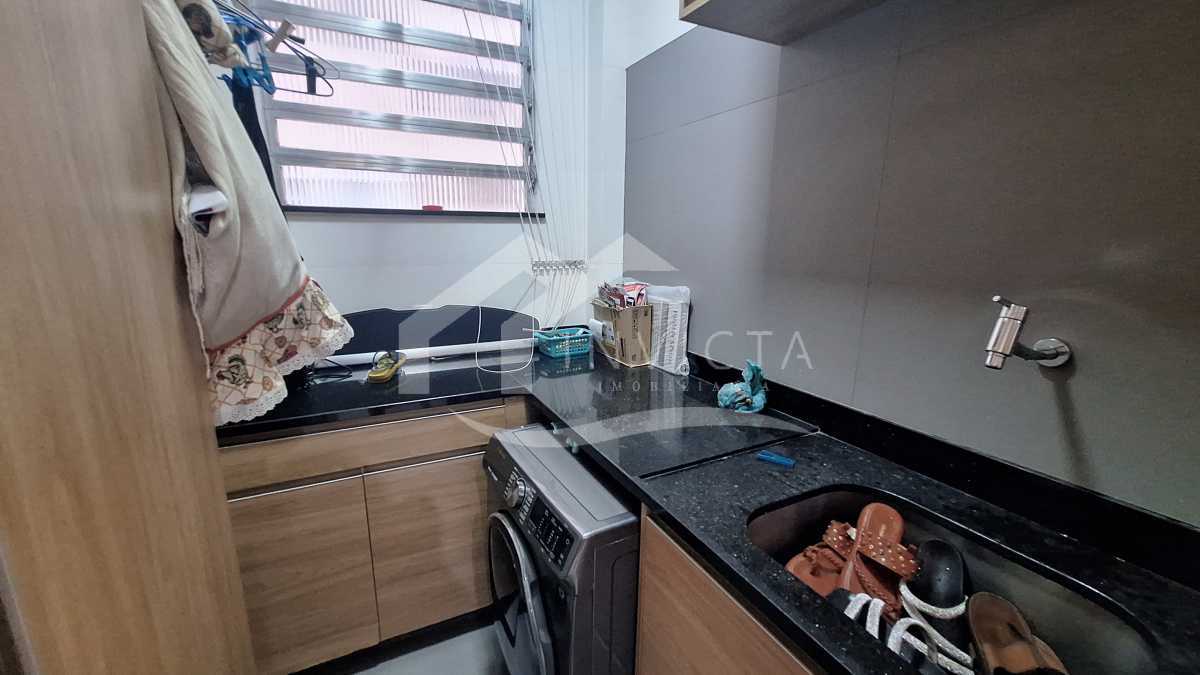 Conheça WhatsApp Image 2025-07-10 at 1 do imóvel - MARAVILHOSO APARTAMENTO TODO REFROMADO VISTA LATERAL MAR!!!! - FCAP21401 - 27 WhatsApp Image 2025-07-10 at 1 - 27