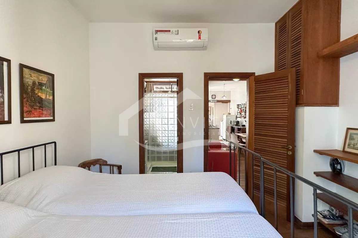 Conheça Suíte do imóvel - Encantador sala e quarto (c/ suíte) mobiliado em prédio antigo de Ipanema - IPAP10023 - 22 Suíte - 22