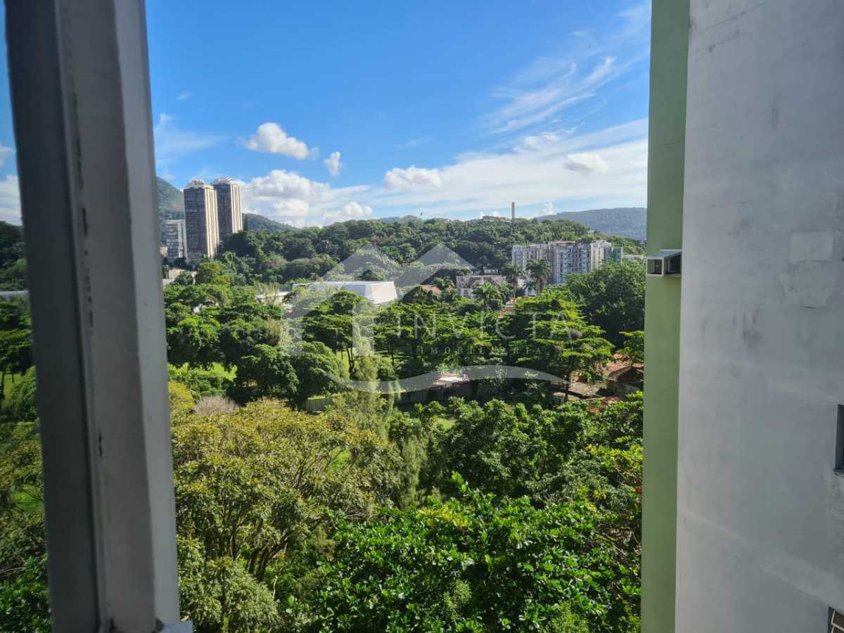 Conheça IMG-20250513-WA0022 do imóvel - SALA QUARTO COM VISTA VERDE EM RUA NOBRE PRÓXIMO AO RIO SUL - FCAP11747 - 1 IMG-20250513-WA0022 - 1