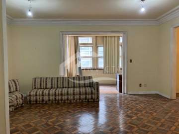 Ótima localização - Apartamento 4 quartos c/ vaga no verdadeiro coração de Copacabana! - IPAP40023