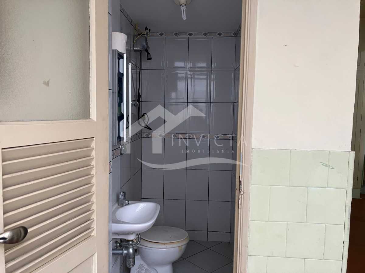 Conheça Banheiro de serviço do imóvel - Apartamento 4 quartos c/ vaga no verdadeiro coração de Copacabana! - IPAP40023 - 29 Banheiro de serviço - 29