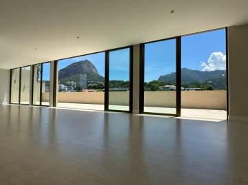 Imperdível - Luxuosa Cobertura Linear no Leblon - Um Refúgio Exclusivo! - FLCO50002