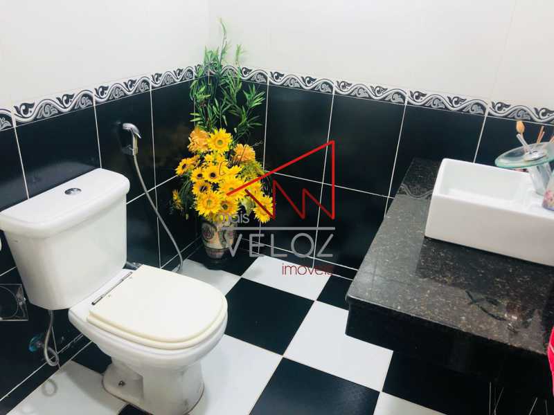 7dac8ca7-c681-41a3-b20a-bac41b - 24