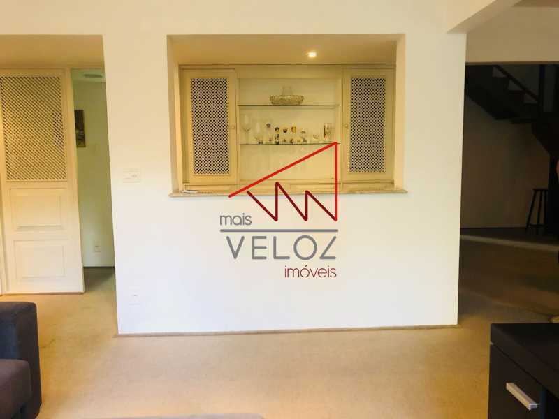 f978c9fb-6472-4305-afa1-3a4171 - 6