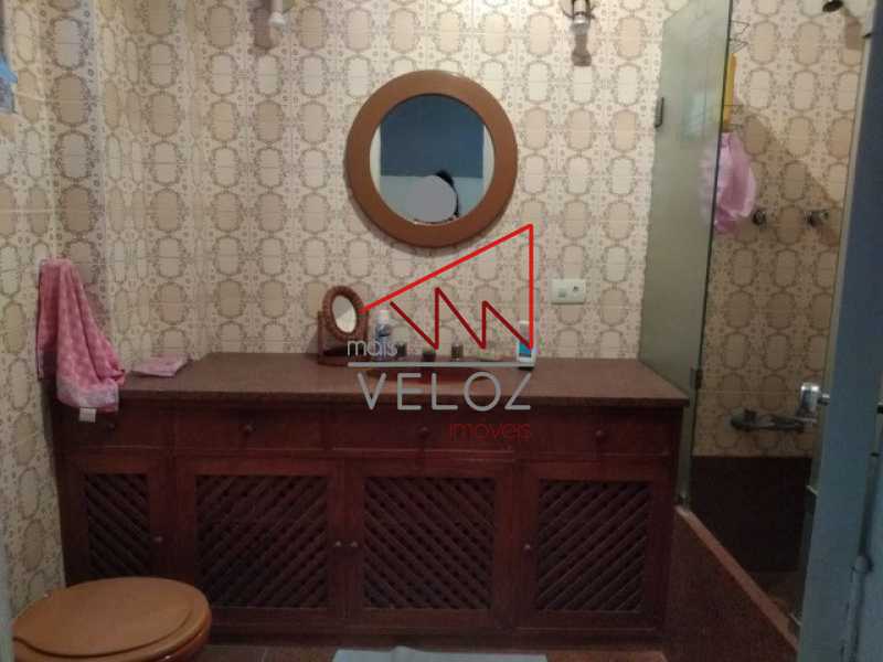 726195615957186 - 15