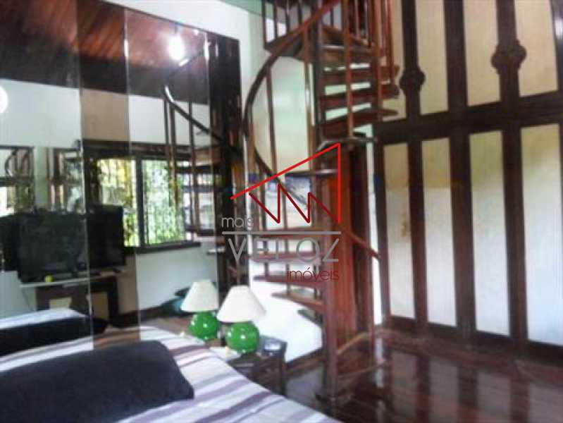 e27d6ef1addd806c93dce548690944 - 18