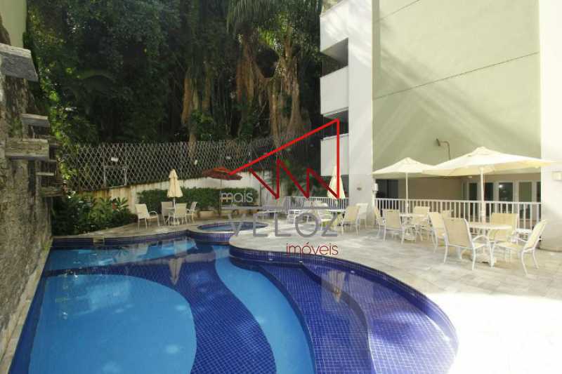 893261648-764.6524111576807MG6 - 27