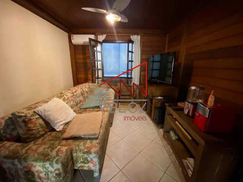 2093f3641400b8b2cd9d799e004d53 - 11