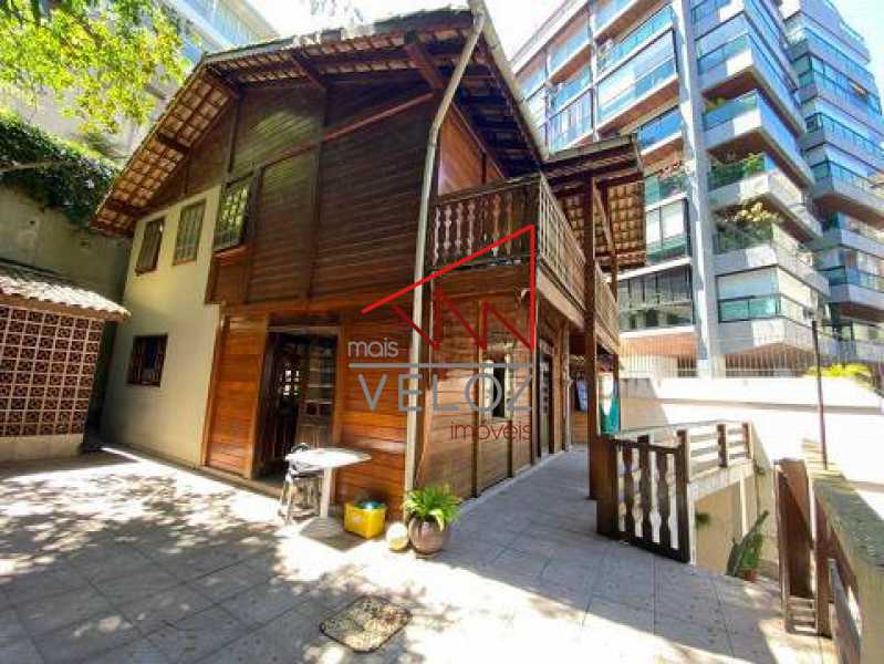 6a01955a025be2eb6ef7106ead6fdd - 18