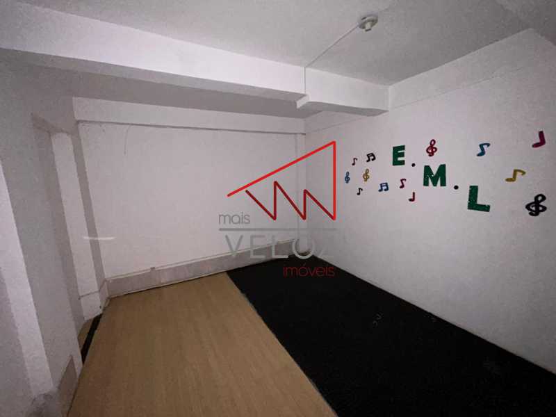 LACA00064  - 18