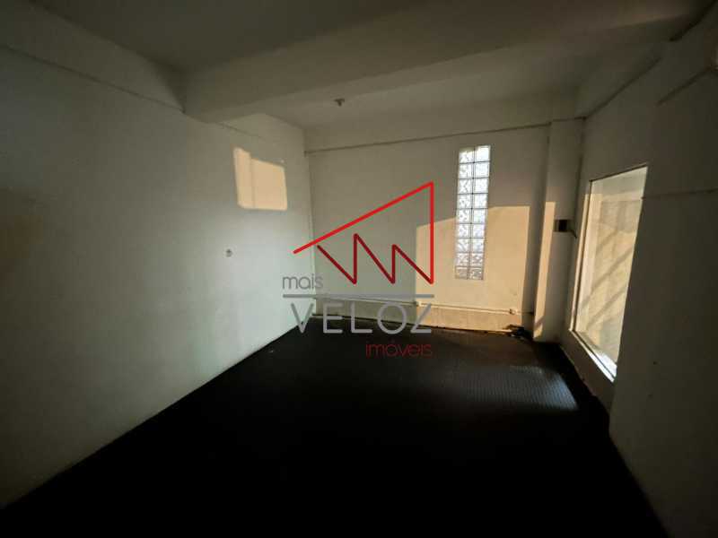 LACA00064  - 19