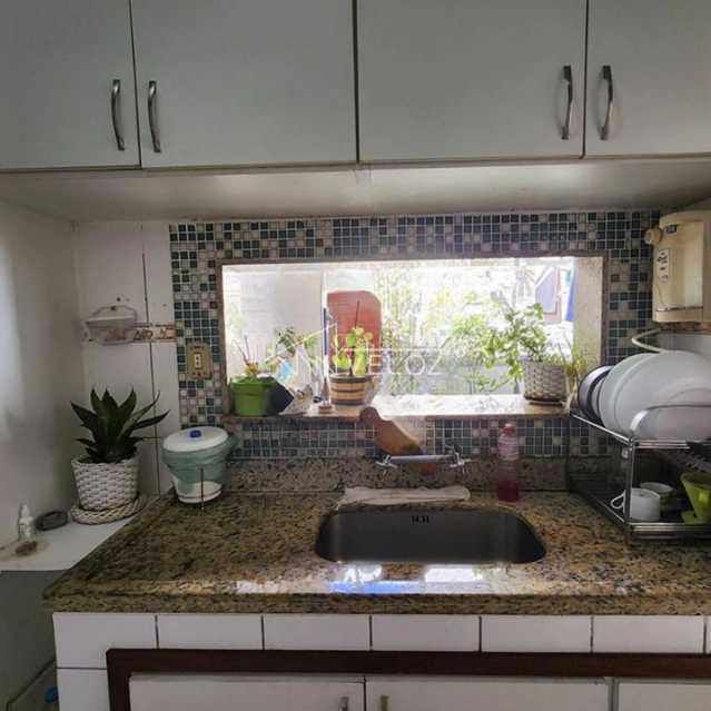 0f7df2d4-0775-4e92-81fb-f3f3c6 - 18