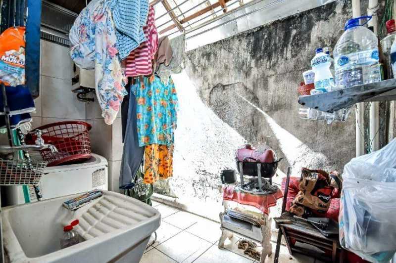 e81ccc06-548c-4232-8740-715202 - 23