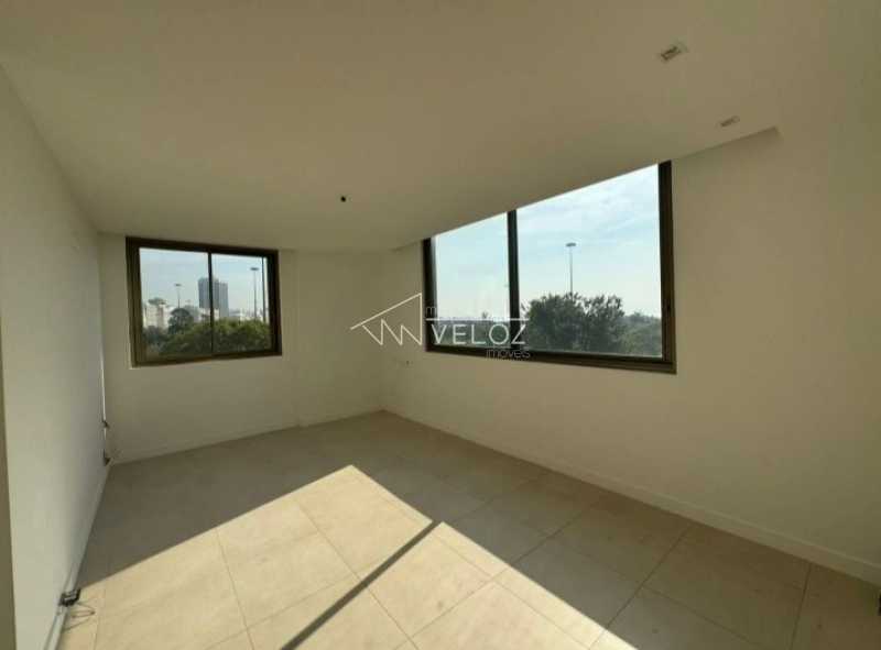 990ea069-bfcf-4332-b777-3f8996 - 5