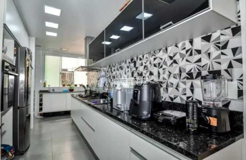 c8761e23-64dc-446f-8161-5d3229 - 17