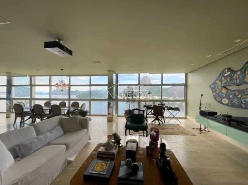 d7074731-030c-4e9d-8fac-9ec0b0 - 4