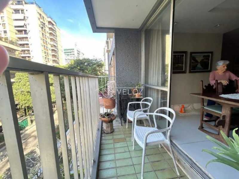 b3cd0b0b-4b0c-4f32-9704-8a6b9f - 21