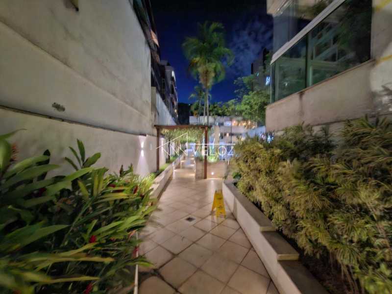 96ef02f1-0bf3-4ec9-9f78-2d2f56 - 16