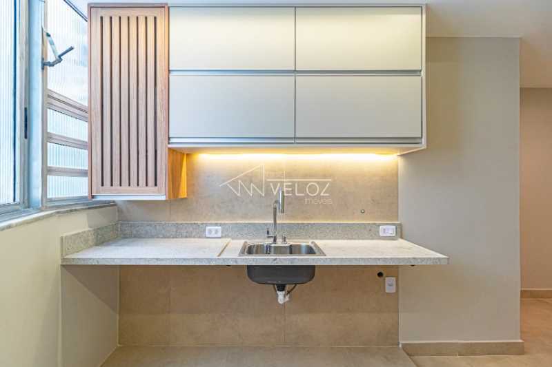 61ec9d1c4b624b6e8f30efbd831fba - 13